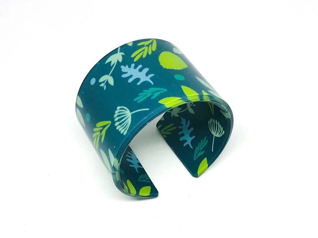 dconstruct - Ecoresin Cuff - Wide: Whisper Robin / M - PMA Store at the Portland Museum of Art, Maine