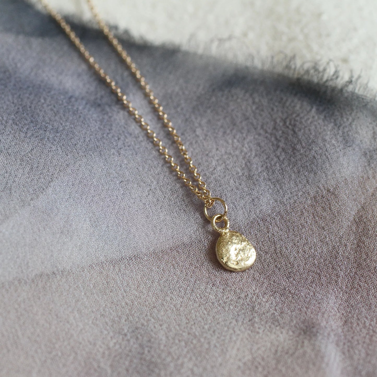 Skipping Stone Necklace 14k