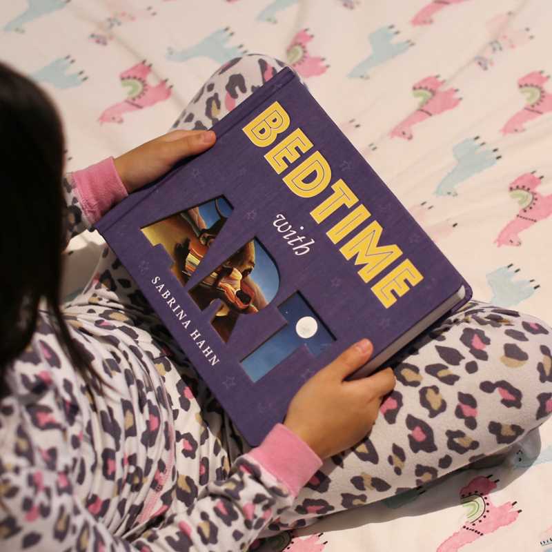 Simon & Schuster - Bedtime with Art by Sabrina Hahn: Board Books; 80 pages / English - PMA Store at the Portland Museum of Art, Maine