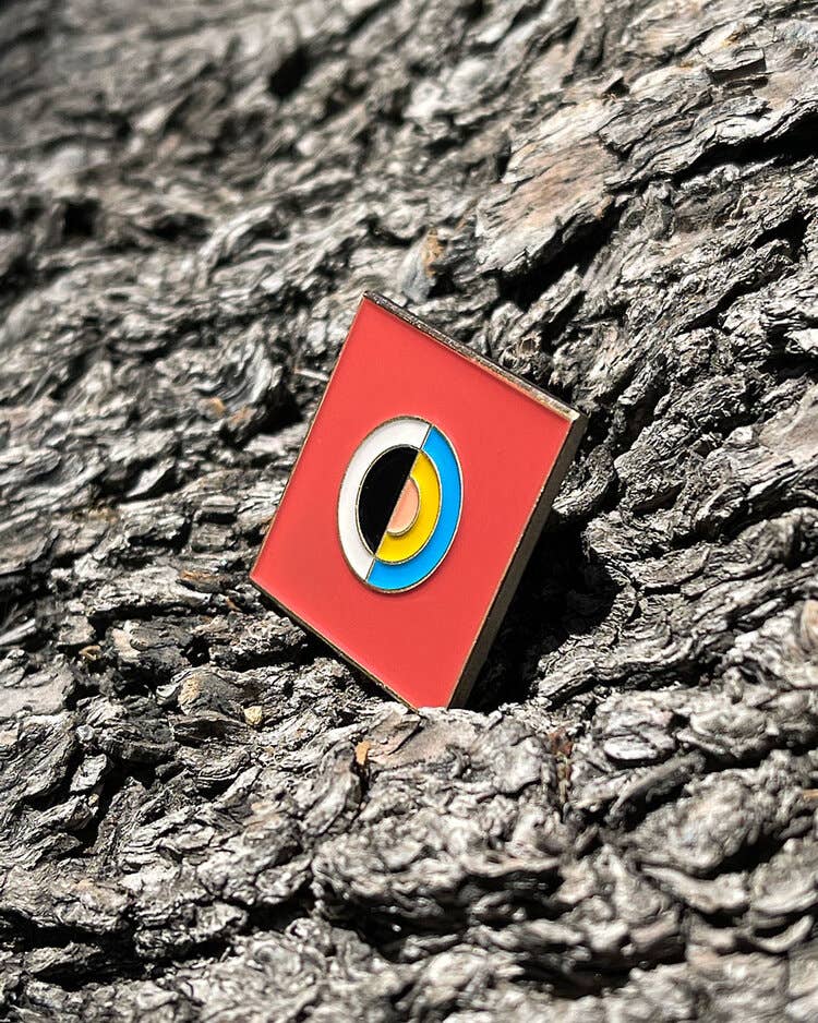 Pin Museum - Svanen (The Swan) • Enamel Pin