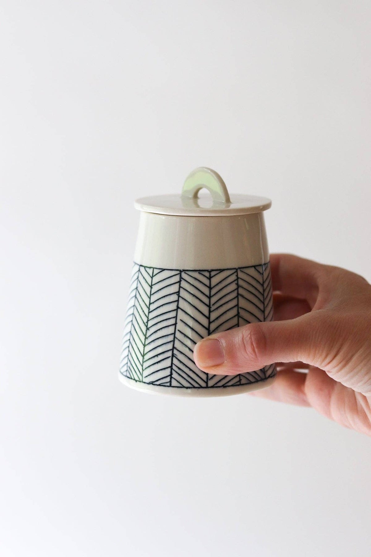 Elizabeth Benotti Ceramics - Herringbone Creamer + Sugar Set: Black - PMA Store at the Portland Museum of Art, Maine
