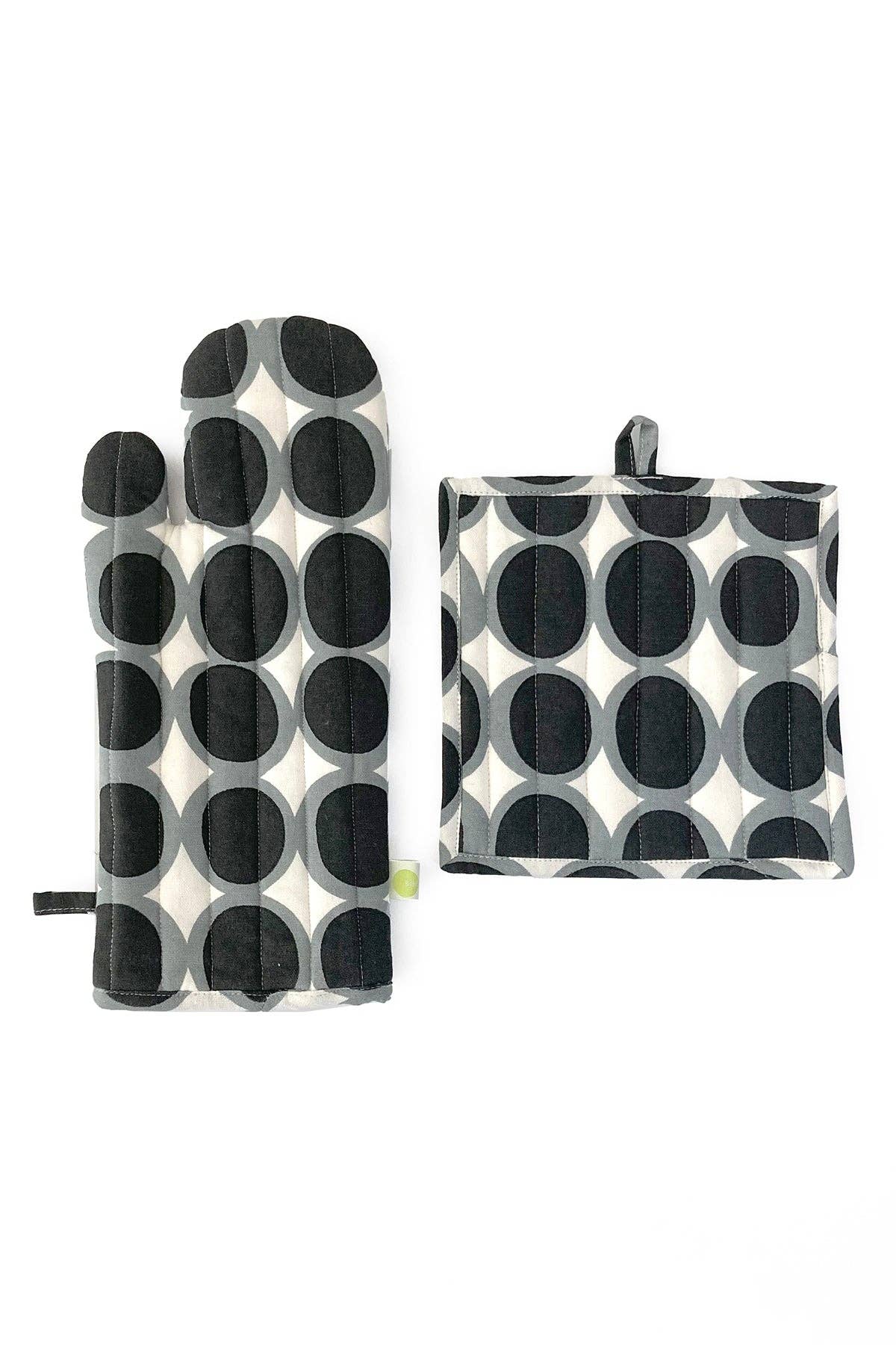 See Design - Oven Mitt & Potholder Set: Big Smudge Dot Red