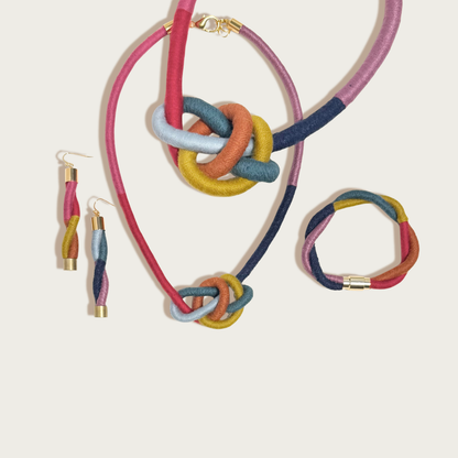 SASHA - Petit Water Bowline Rainbow Necklace