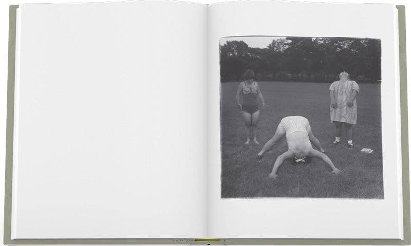 Aperture - Diane Arbus: Untitled