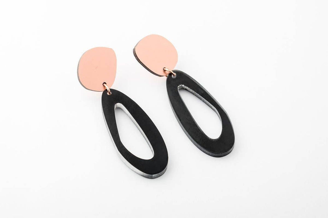 dconstruct - Ecoresin Earrings - Fluid Oval Drop: Fleur Vitamin C / Gold