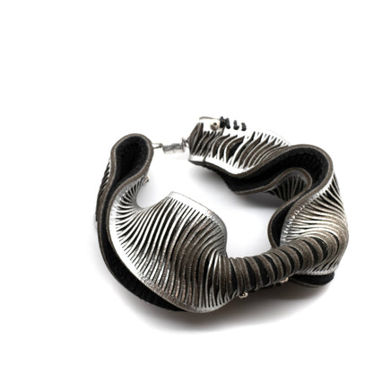 Oropopo - Oryx Horn White Sands Bracelet: Gold - PMA Store at the Portland Museum of Art, Maine