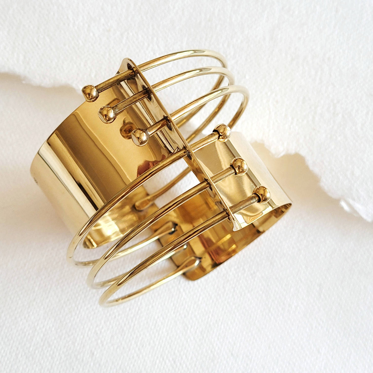 Bisjoux - Brass modern brutalist Wired bracelet Bangle: Armlet