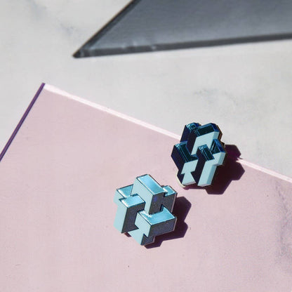 Pamela Coromoto - NEW Prisma Earrings – Bold Geometry for Modern Style: Purple Palette / Clip