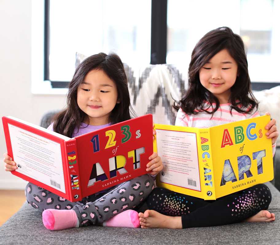 Simon & Schuster - 123s of Art by Sabrina Hahn: Board Books; 48 pages / English - PMA Store at the Portland Museum of Art, Maine