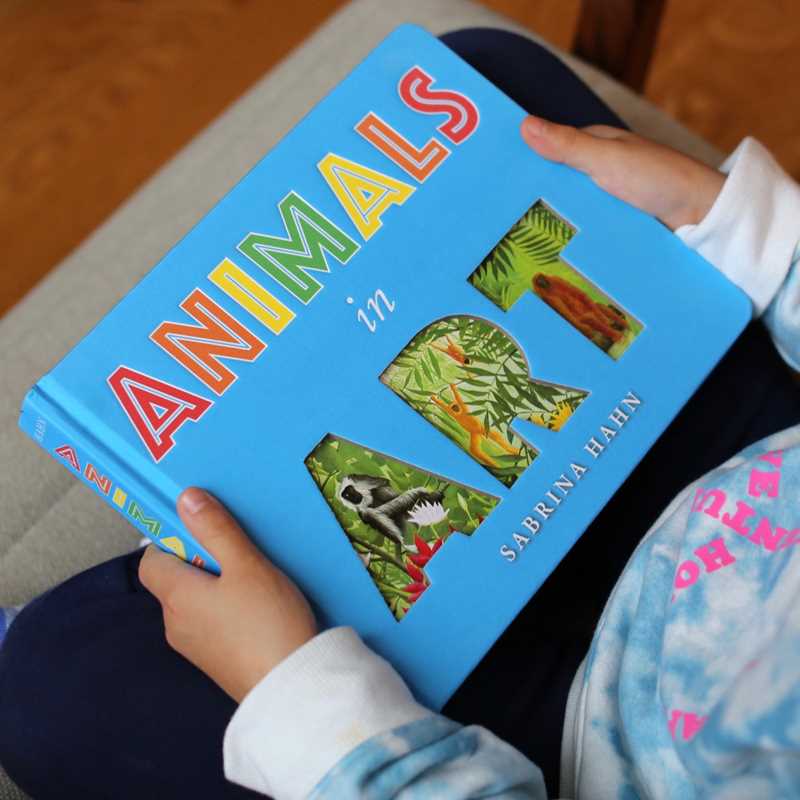 Simon & Schuster - Animals in Art by Sabrina Hahn: Board Books; 64 pages / English - PMA Store at the Portland Museum of Art, Maine
