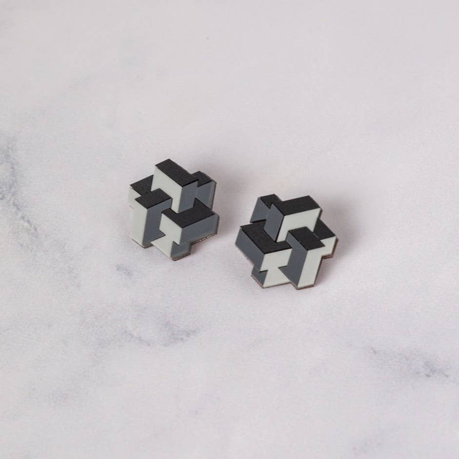 Pamela Coromoto - NEW Prisma Earrings – Bold Geometry for Modern Style: Purple Palette / Clip