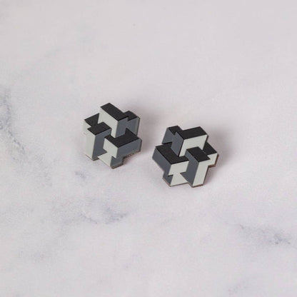 Pamela Coromoto - NEW Prisma Earrings – Bold Geometry for Modern Style: Purple Palette / Clip
