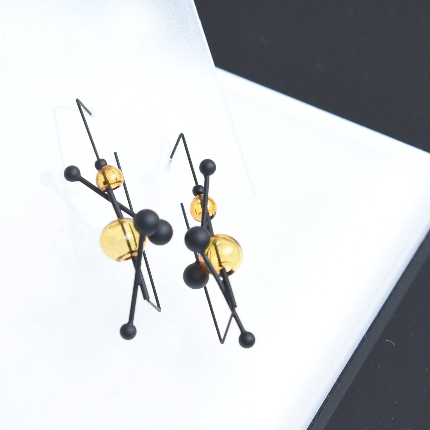 Pursuits - Révé Hoop Earrings: Glass Grey